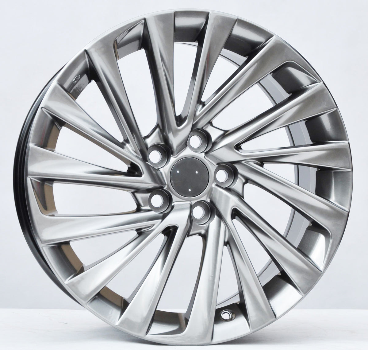 PDW 5716/FBX152 Alufælge 18" 8J 5x114.3 ET42 – Røgfarvet (sæt á 4)