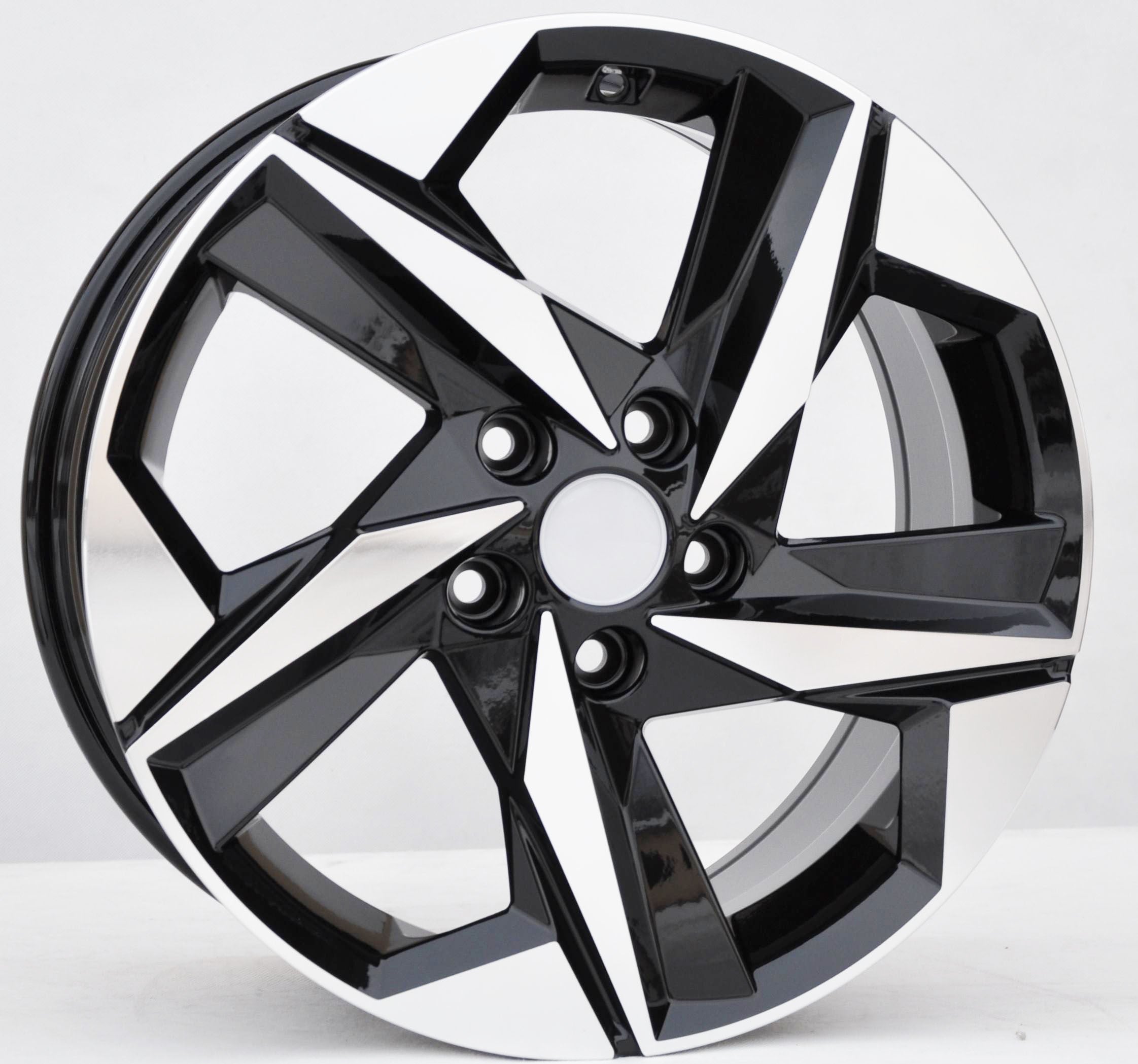 PDW 1622 Alufælge 17" 5x114.3 ET51 – Poleret/sort (sæt á 4)