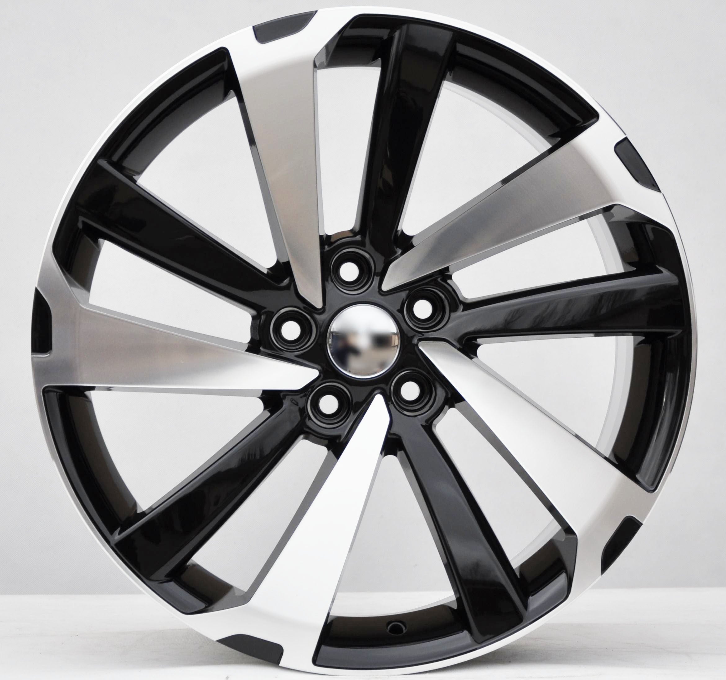 PDW 172 Alufælge 19" 5x114.3 ET35 – Poleret/sort (sæt á 4)