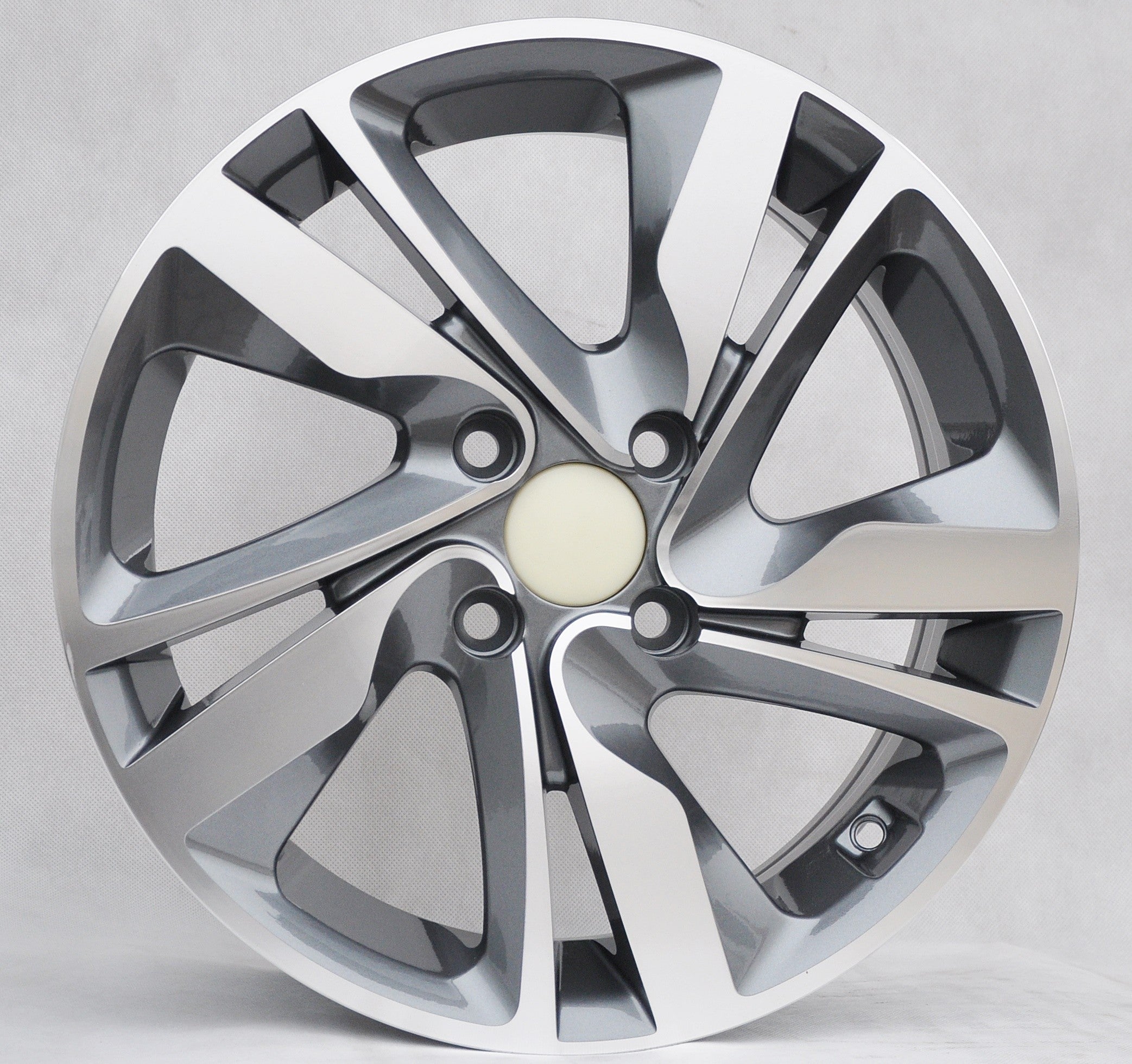PDW 813 Alufælge 15" 4x100 ET46 – Poleret/grafit (sæt á 4)