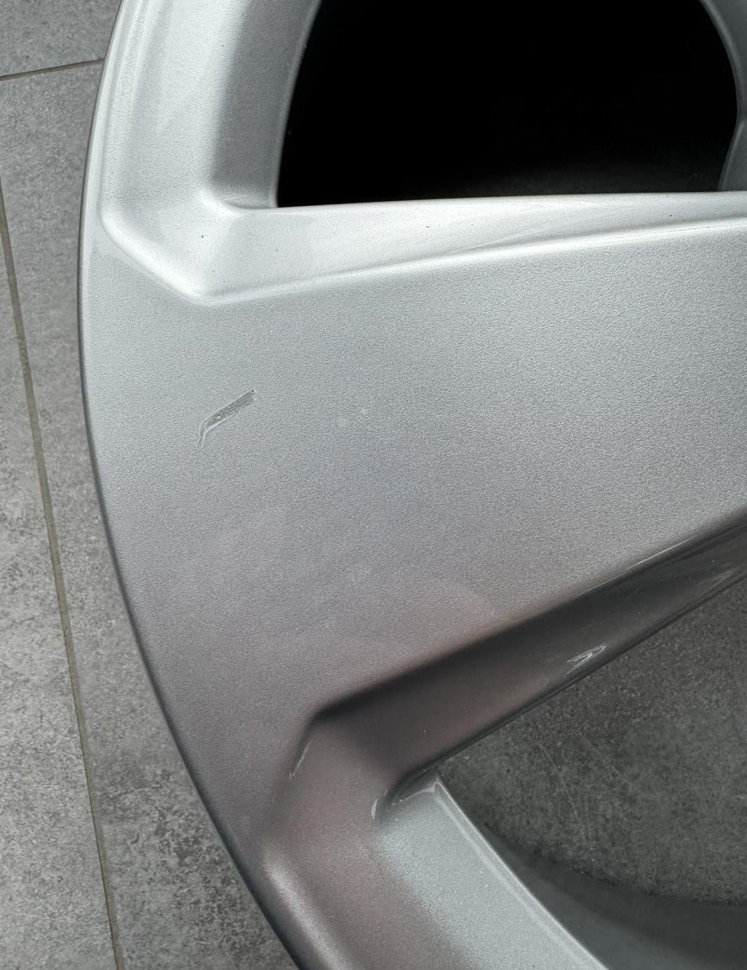 Audi (oryginalne OEM) 8V0601025C Alufælge 17" 5x112 ET48 – Sølv (sæt á 4)