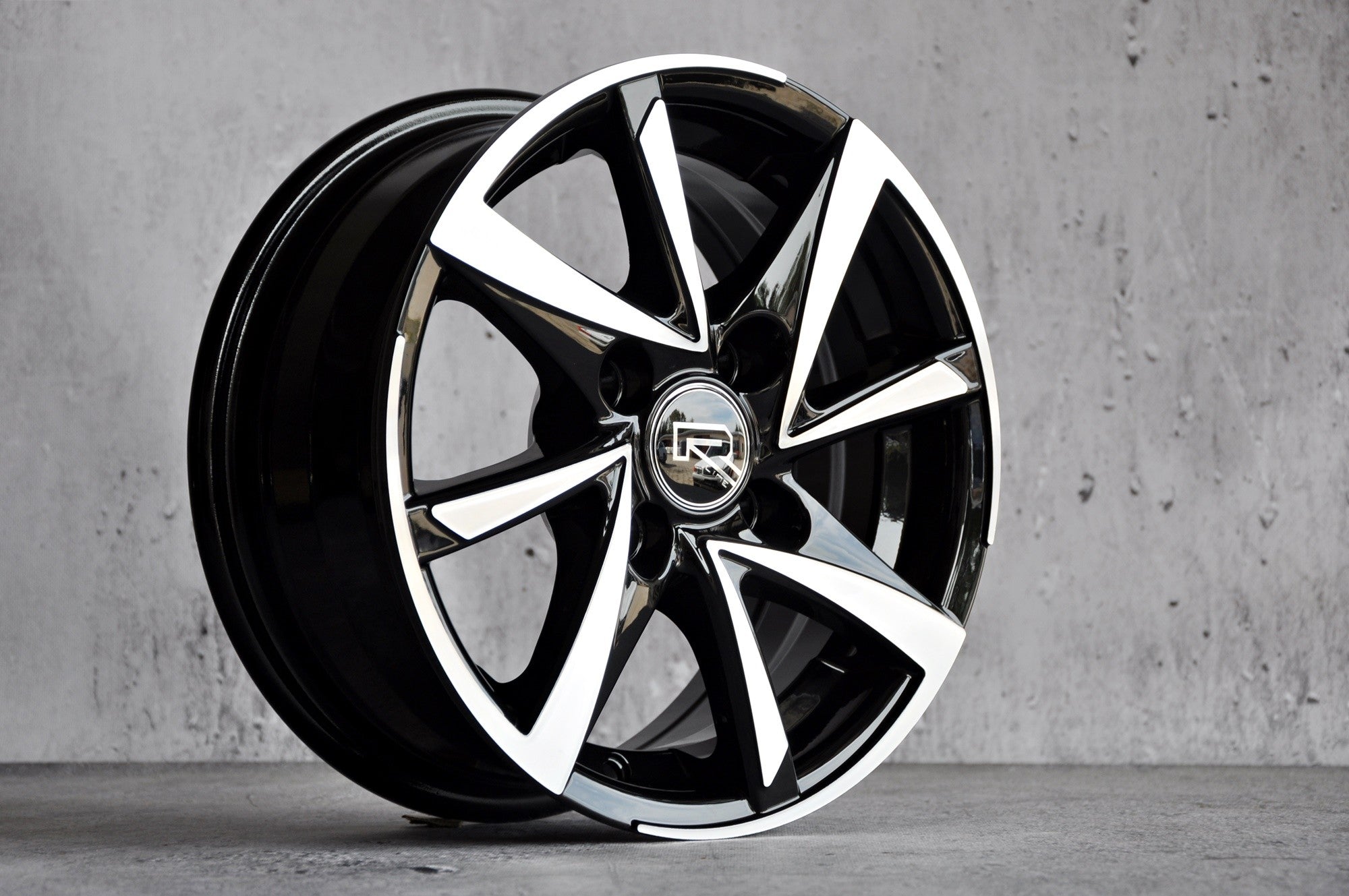 PDW 575 Alufælge 14" 4x100 ET40 – Poleret/sort (sæt á 4)