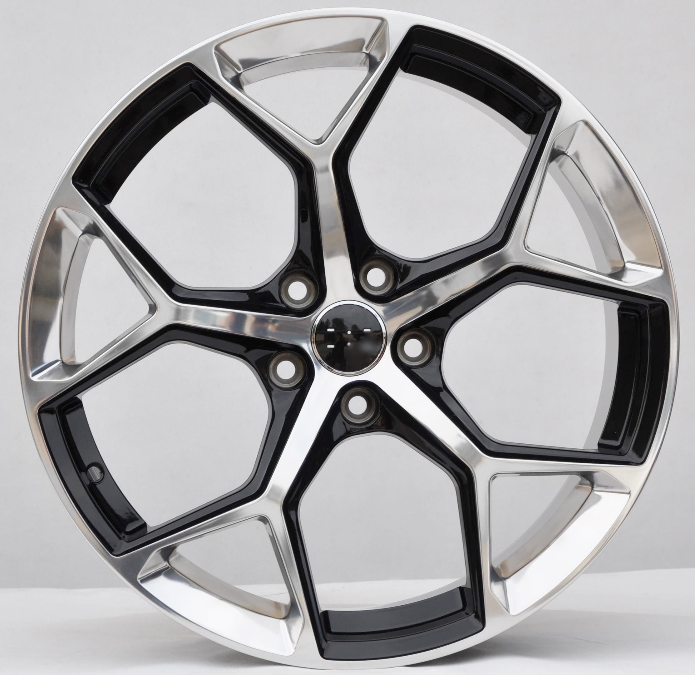 PDW 5598 Alufælge 19" 5x112 ET32 – Sølv (sæt á 4)