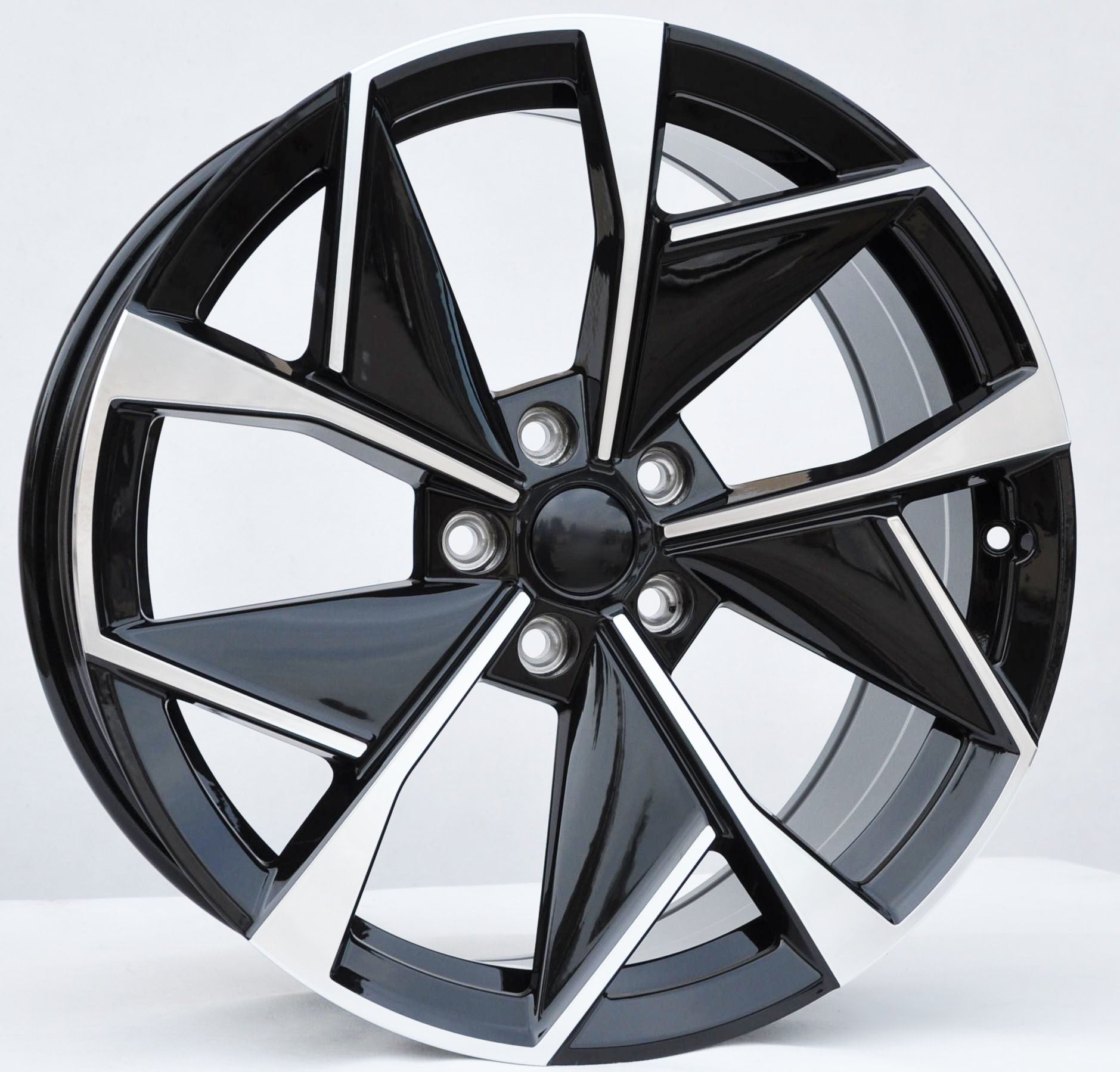 PDW 5638 Alufælge 19" 5x112 ET45 – Poleret/sort (sæt á 4)