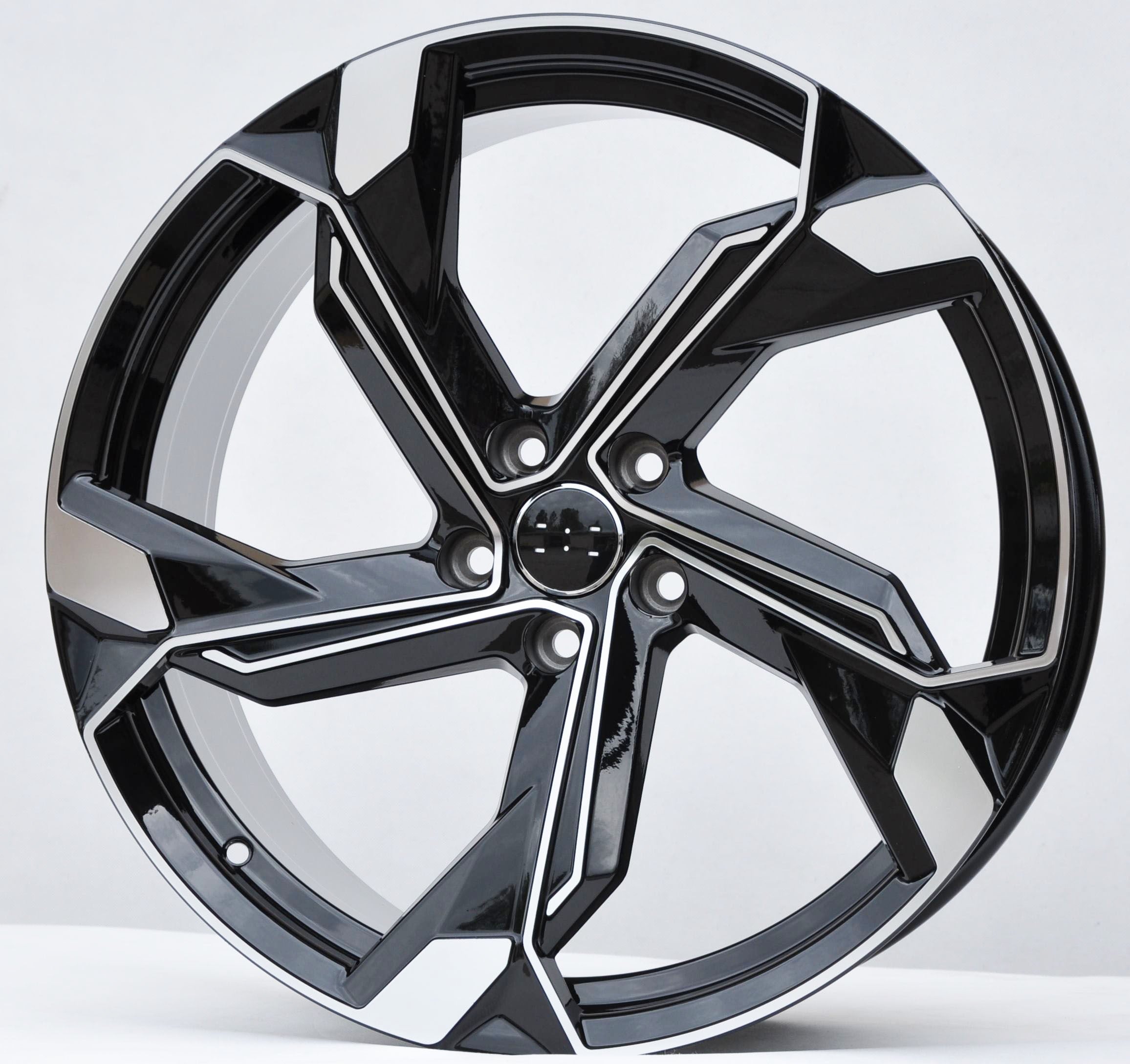 PDW 5633/1201 Alufælge 19" 5x112 ET40 – Poleret/sort (sæt á 4)