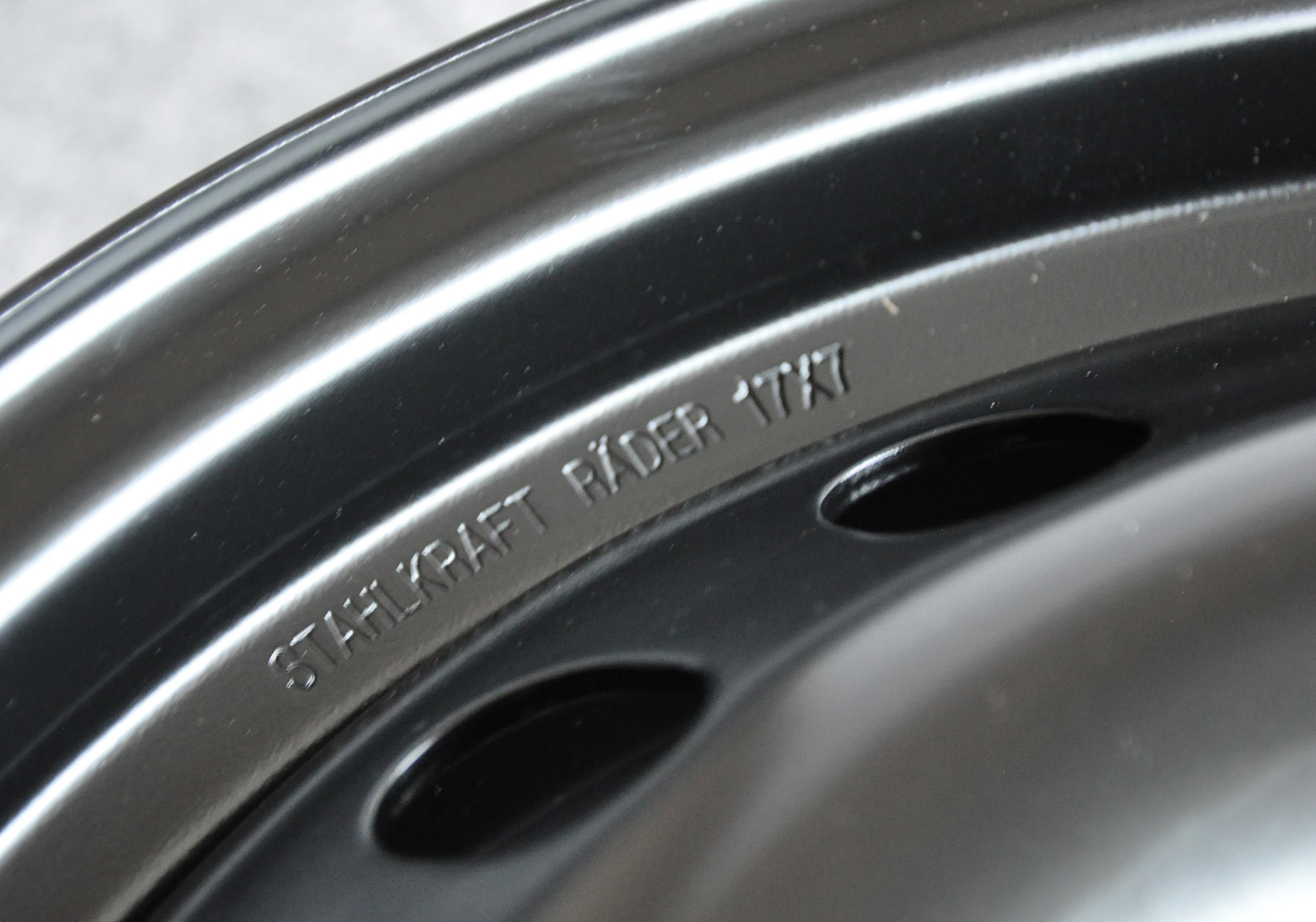 Stahlkraft Rader A17 Stålfælge 17" 5x114.3 ET45 – Sort (sæt á 4)