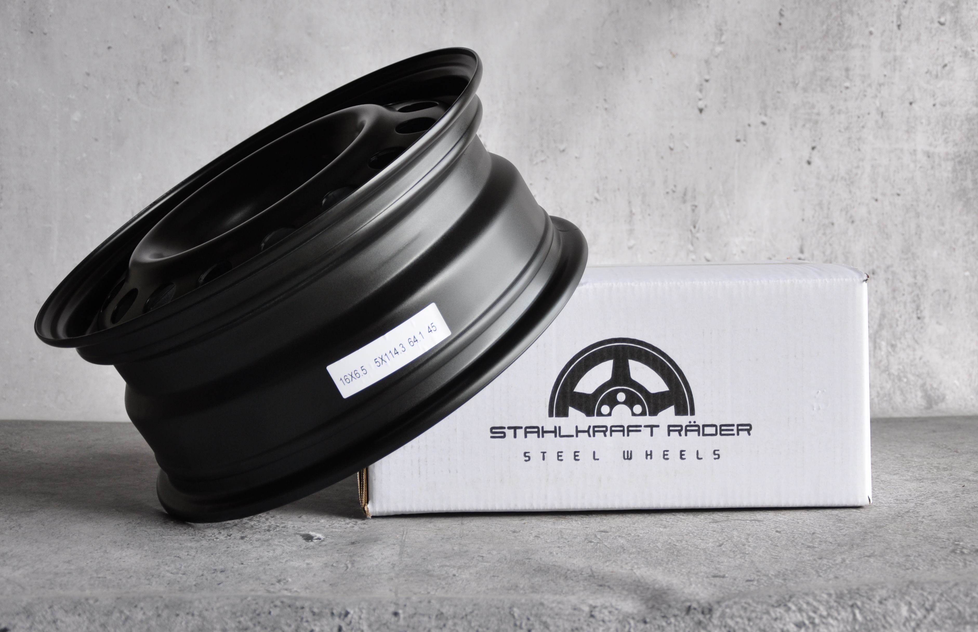 Stahlkraft Rader A16 Stålfælge 16" 5x114.3 ET45 – Black perl (sæt á 4)