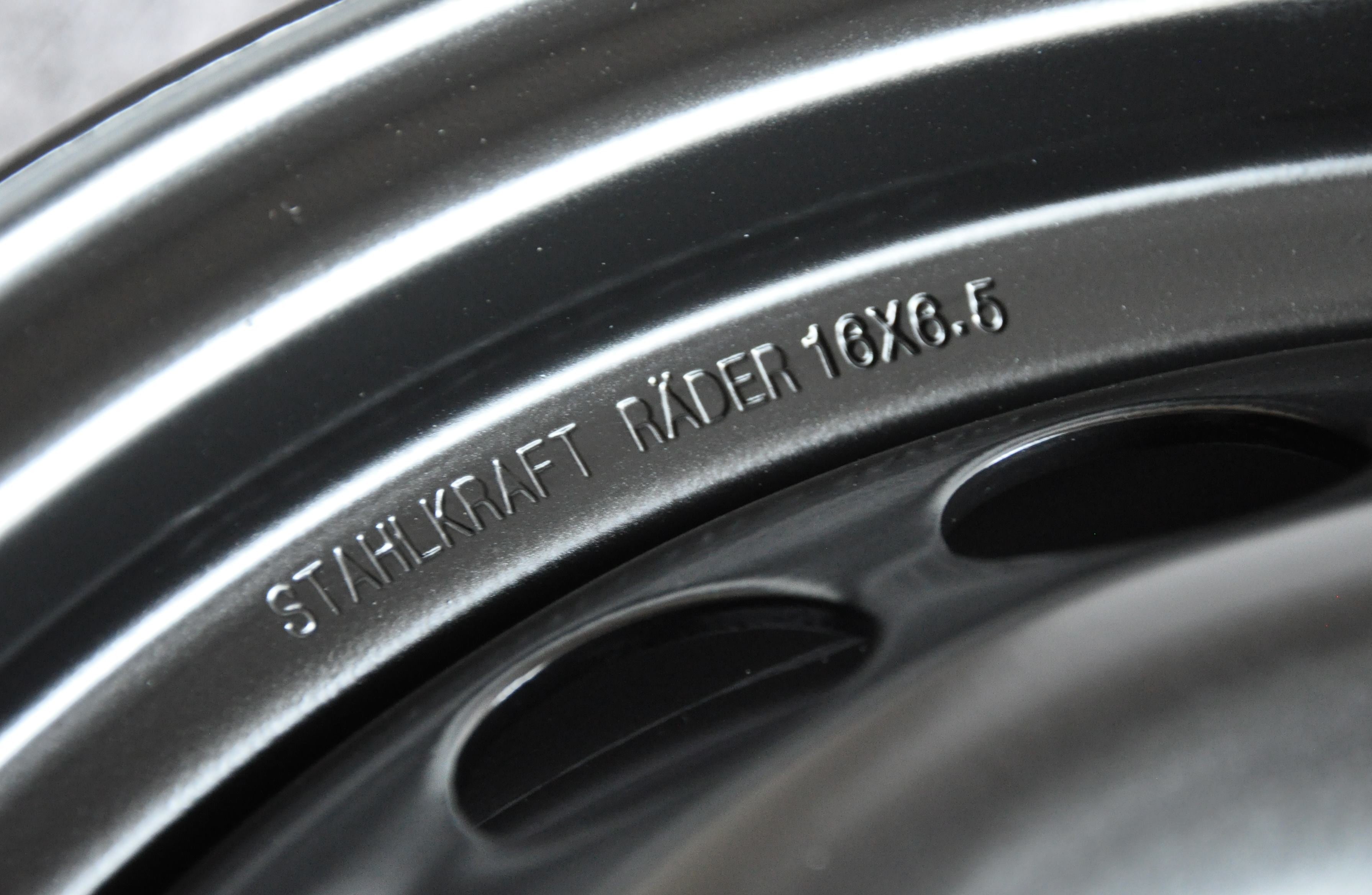 Stahlkraft Rader A16 Stålfælge 16" 4x108 ET32 – Sort (sæt á 4)