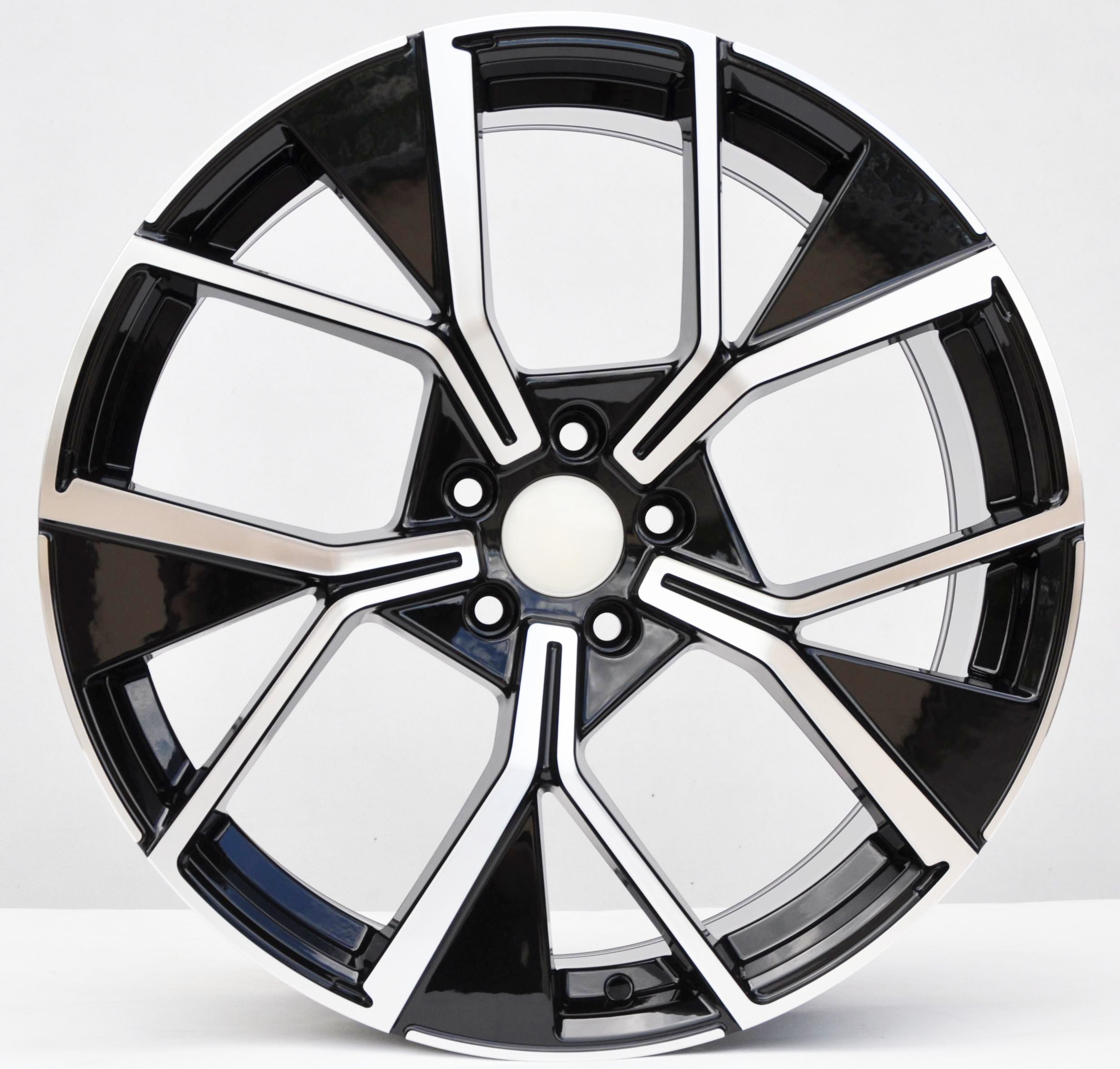 PDW 1196 Alufælge 19" 5x112 ET38 – Poleret/sort (sæt á 4)