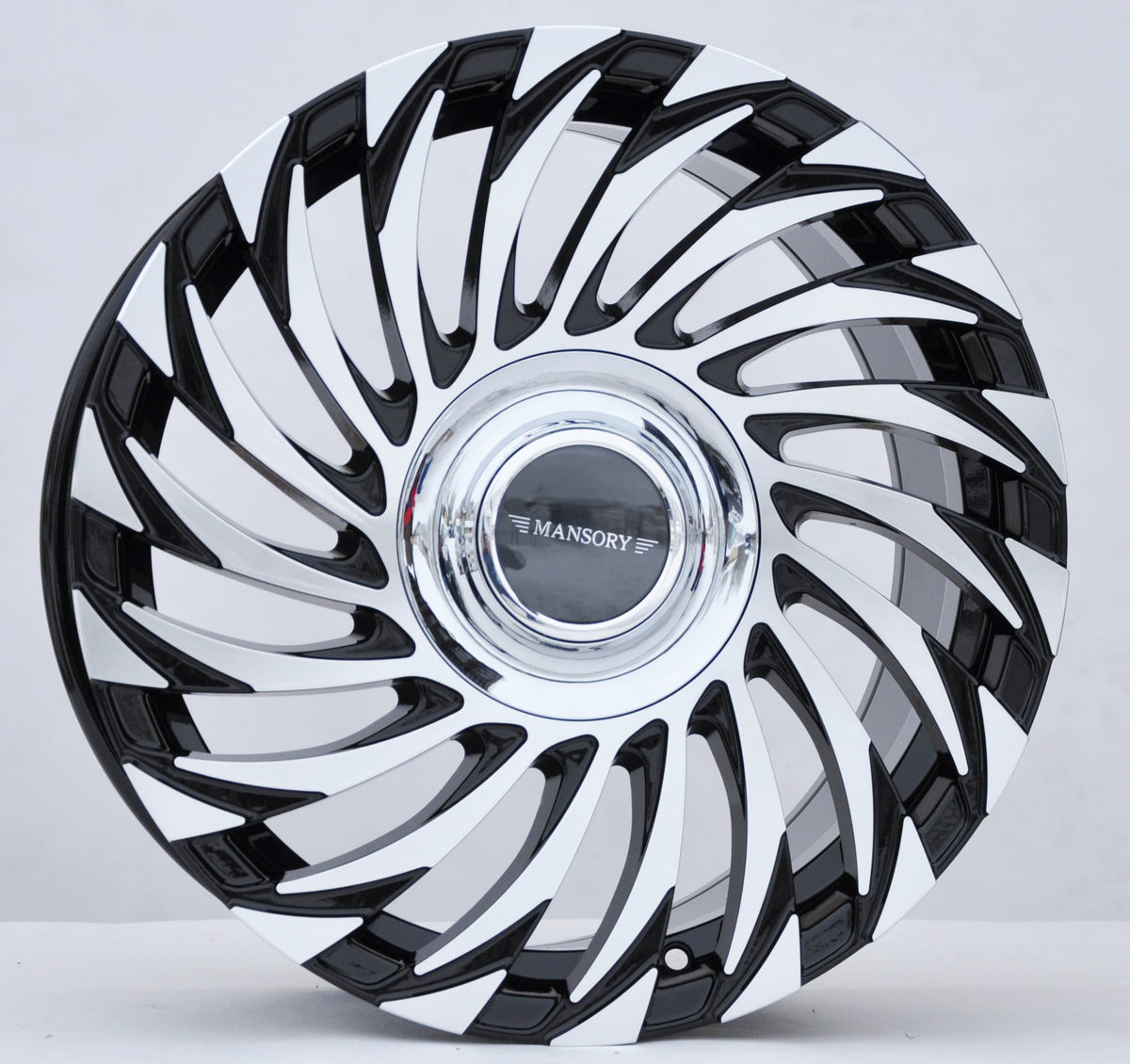 PDW 1537 Alufælge 18" 6x139.7 ET25 – Poleret/sort (sæt á 4)