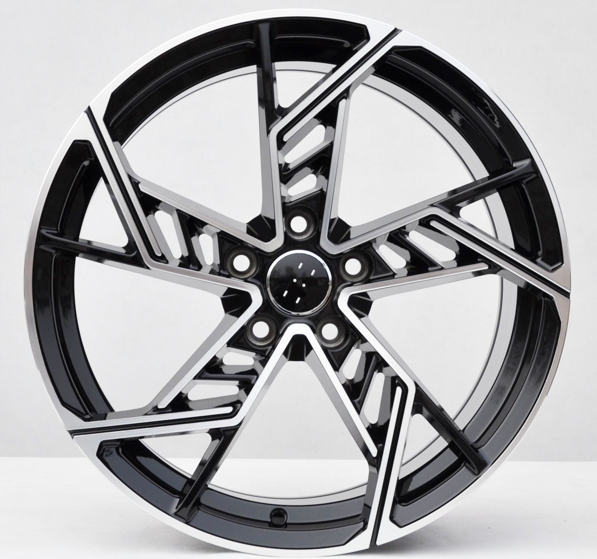 PDW 5611 Alufælge 18" 5x112 ET40 – Poleret/sort (sæt á 4)