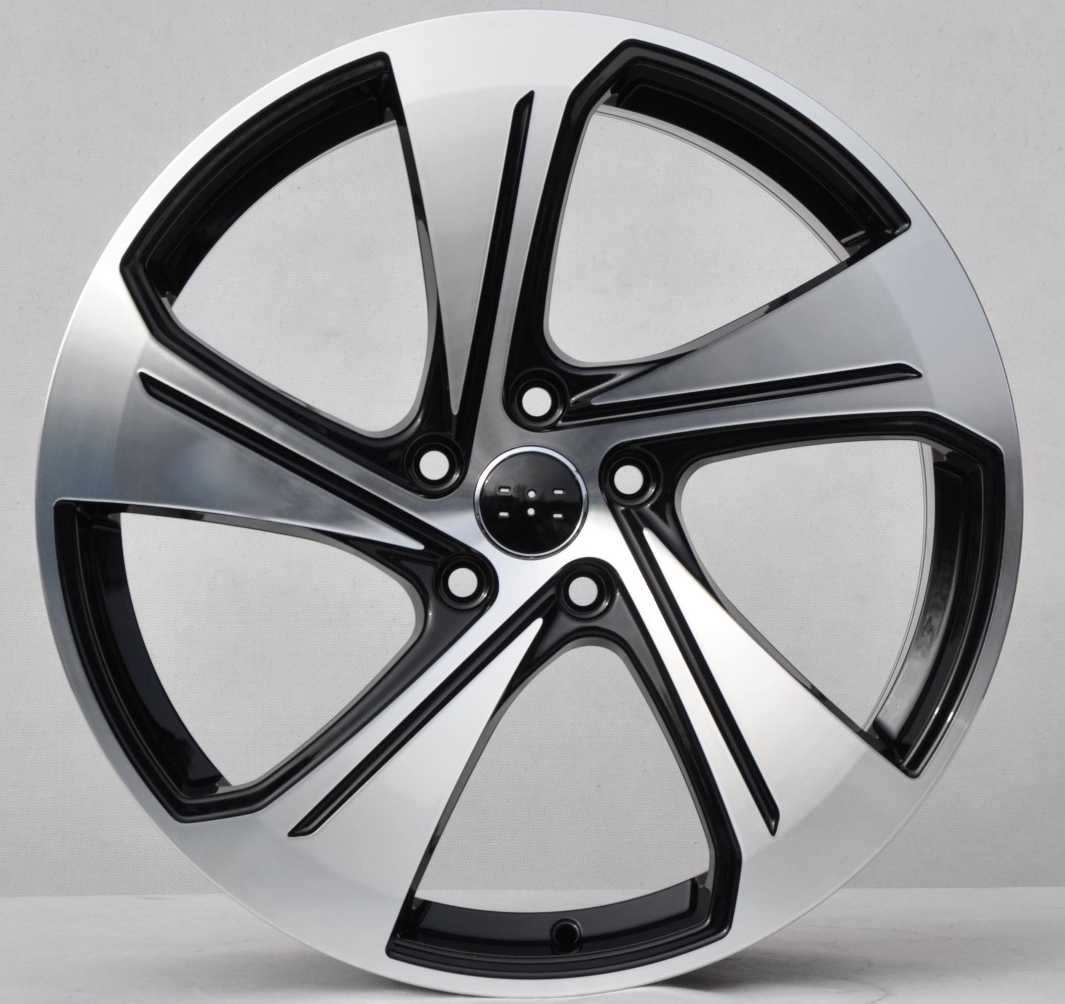 PDW 1270 Alufælge 18" 5x112 ET46 – Poleret/sort (sæt á 4)