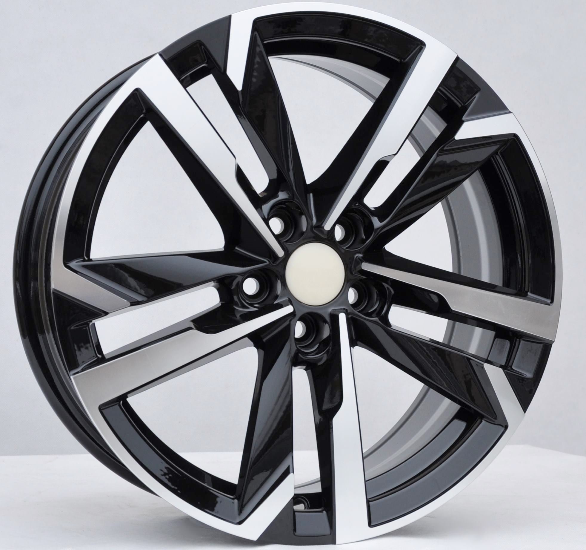 PDW FBX254 Alufælge 18" 5x100 ET39 – Poleret/sort (sæt á 4)