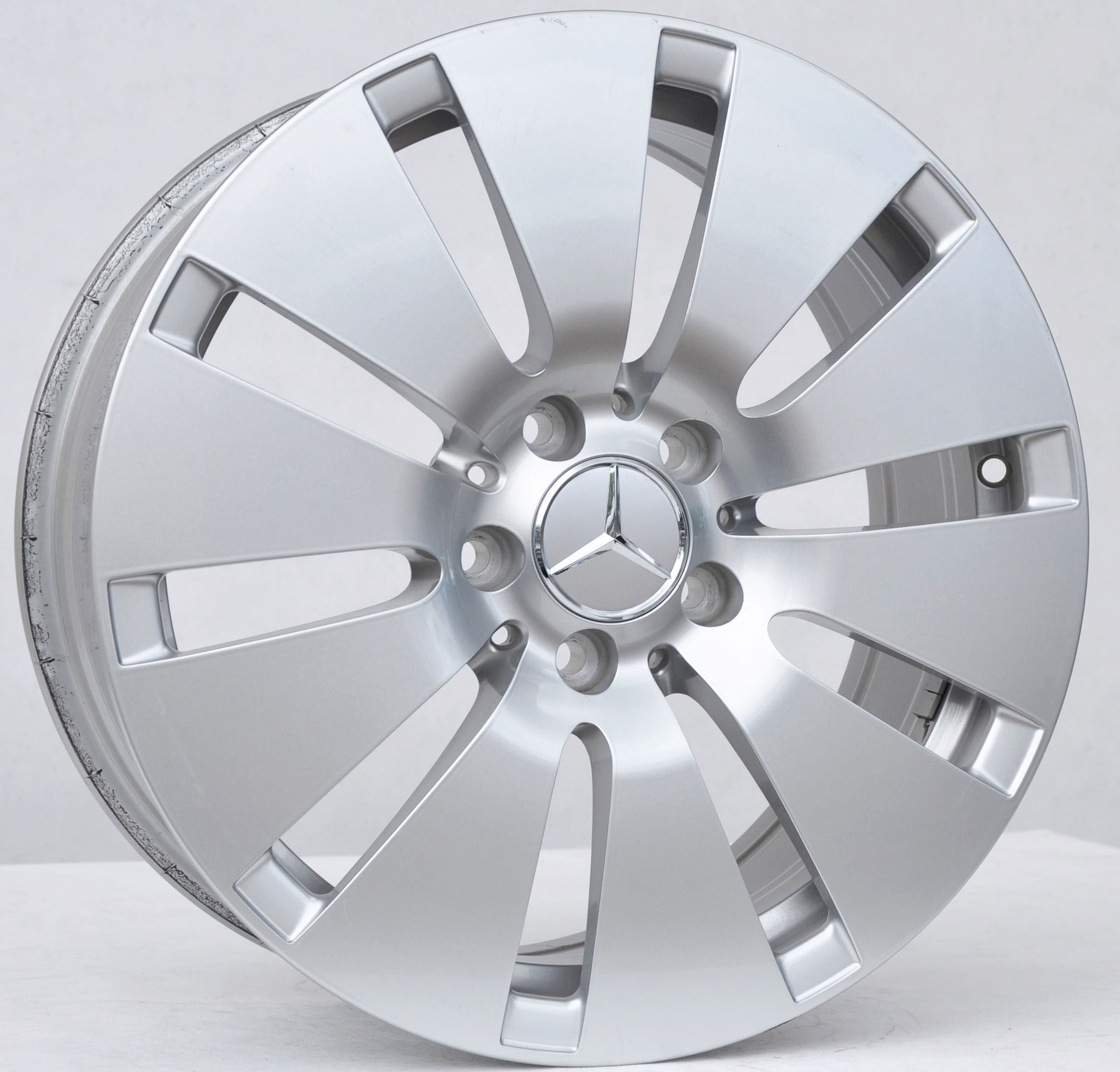 Mercedes-Benz (oryginalne OEM) A2134010200 Alufælge 17" 5x112 ET40 – Sølv (sæt á 4)