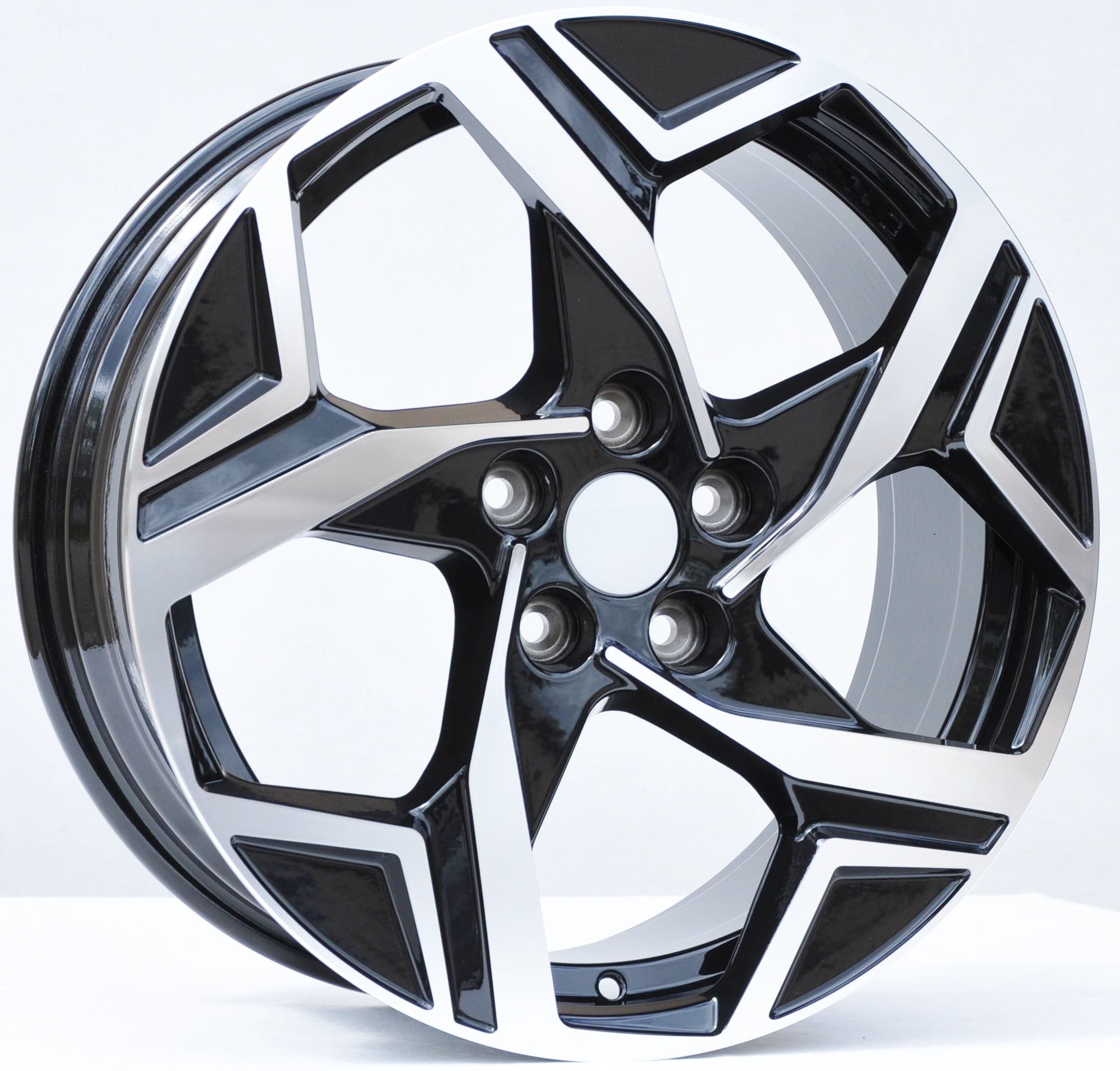 PDW 5700 Alufælge 17" 5x114.3 ET43.5 – Poleret/sort (sæt á 4)