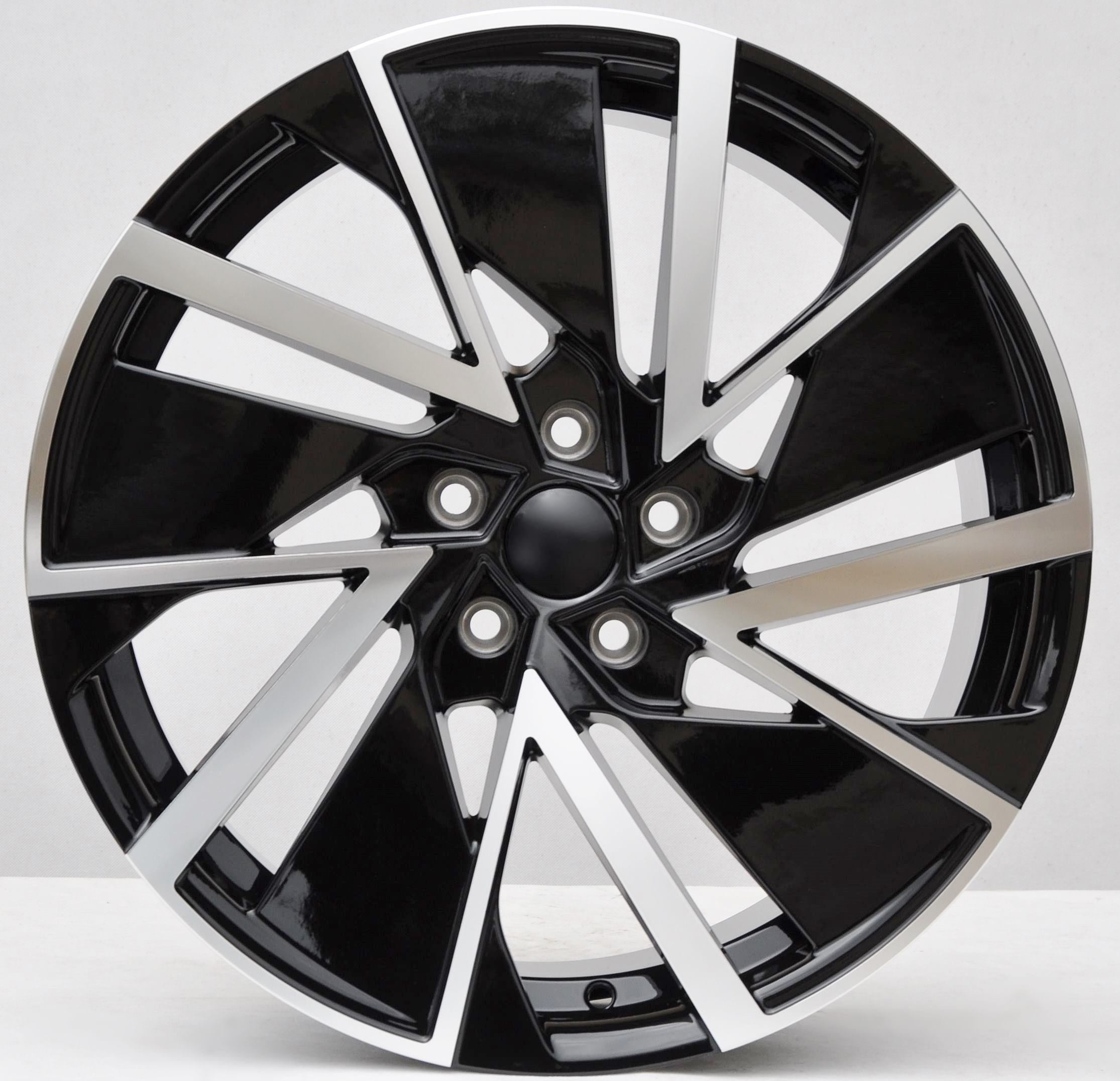 PDW 0445 Alufælge 19" 5x112 ET45 – Poleret/sort/miedziany półmat (sæt á 4)