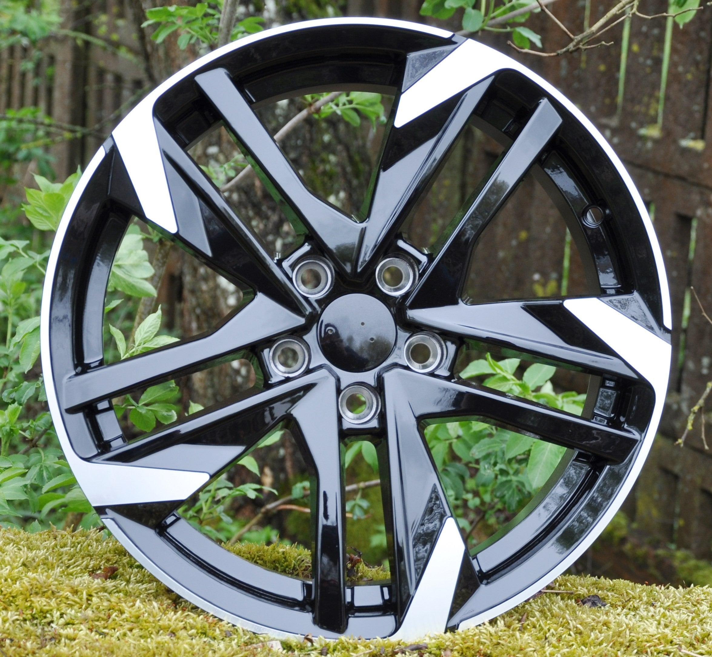 PDW 170 Alufælge 17" 5x108 ET44 – Poleret/sort półmat (sæt á 4)