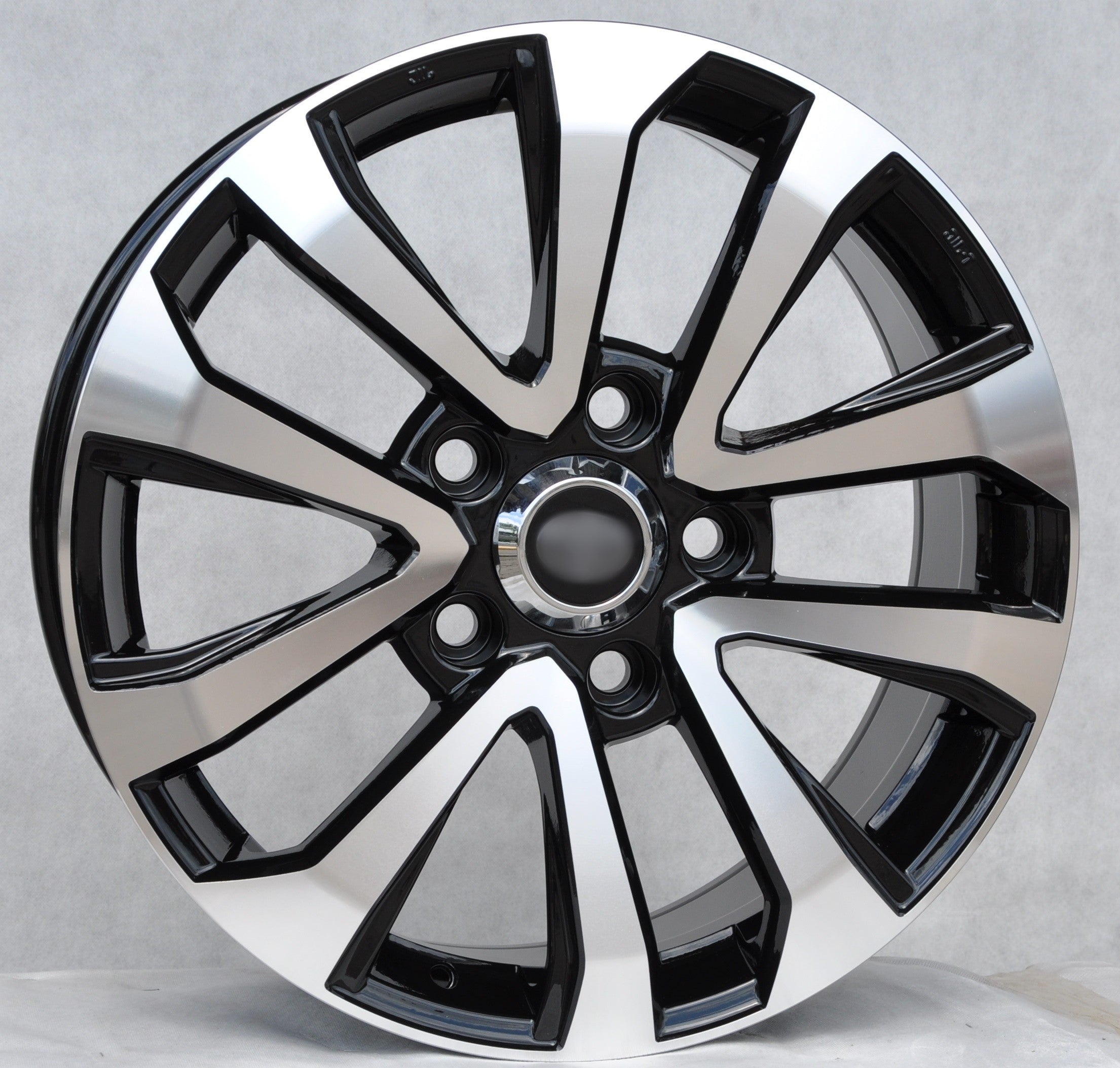 PDW 1156 Alufælge 18" 5x150 ET40 – Poleret/sort (sæt á 4)