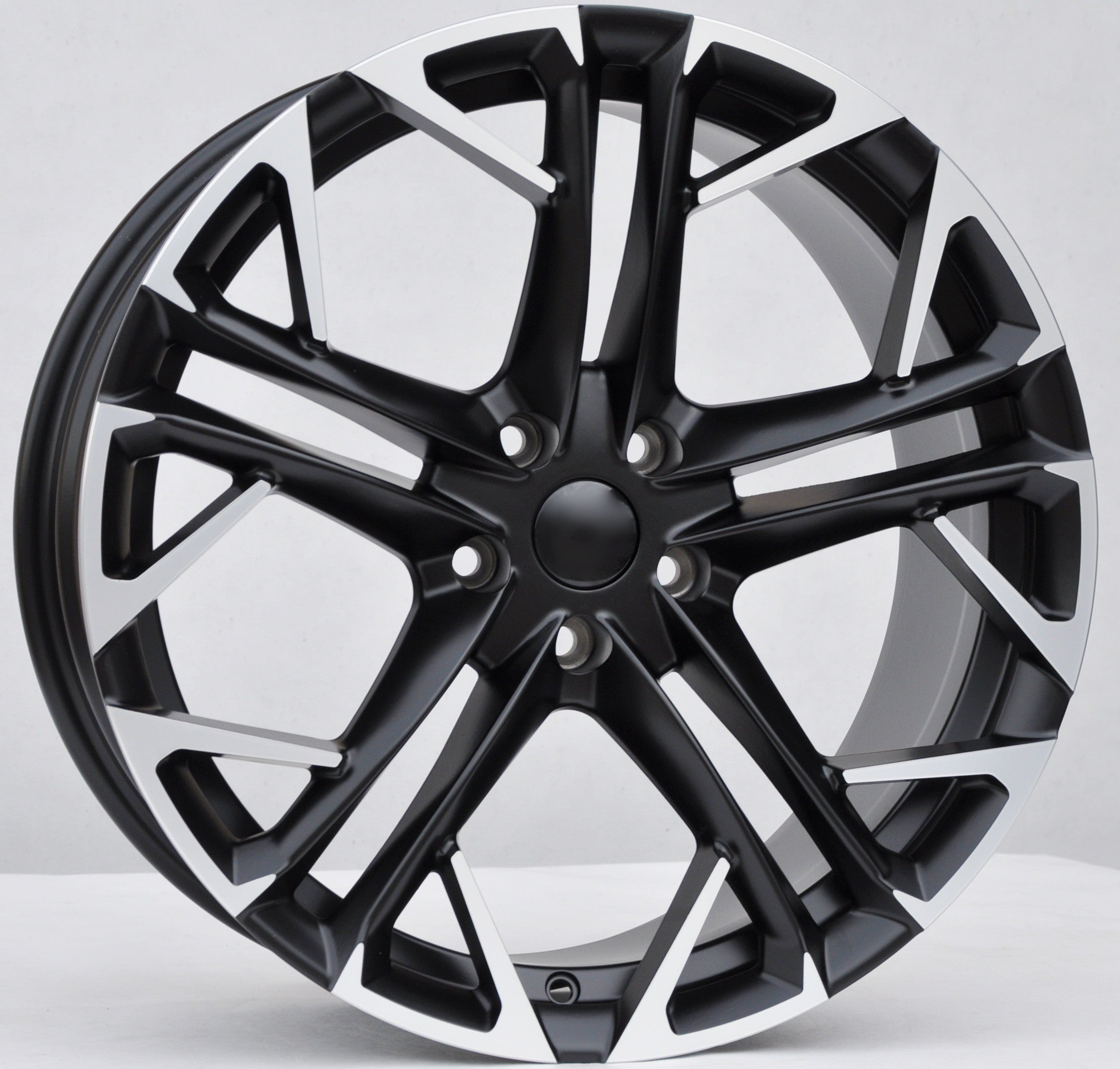 PDW 5719 Alufælge 18" 5x112 ET38 – Poleret/sort półmat (sæt á 4)