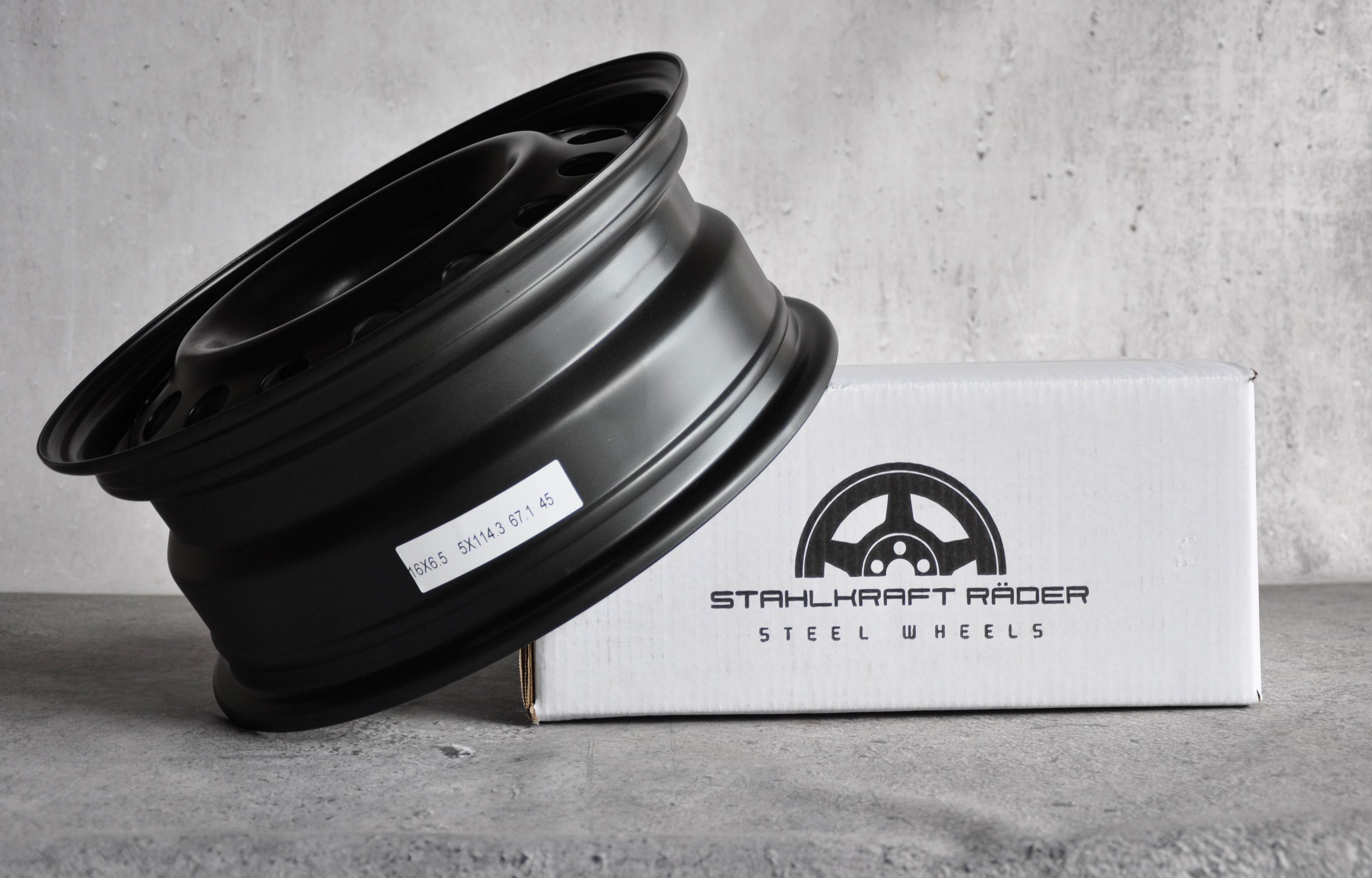 Stahlkraft Rader A16 Stålfælge 16" 5x114.3 ET46 – Black perl (stk)