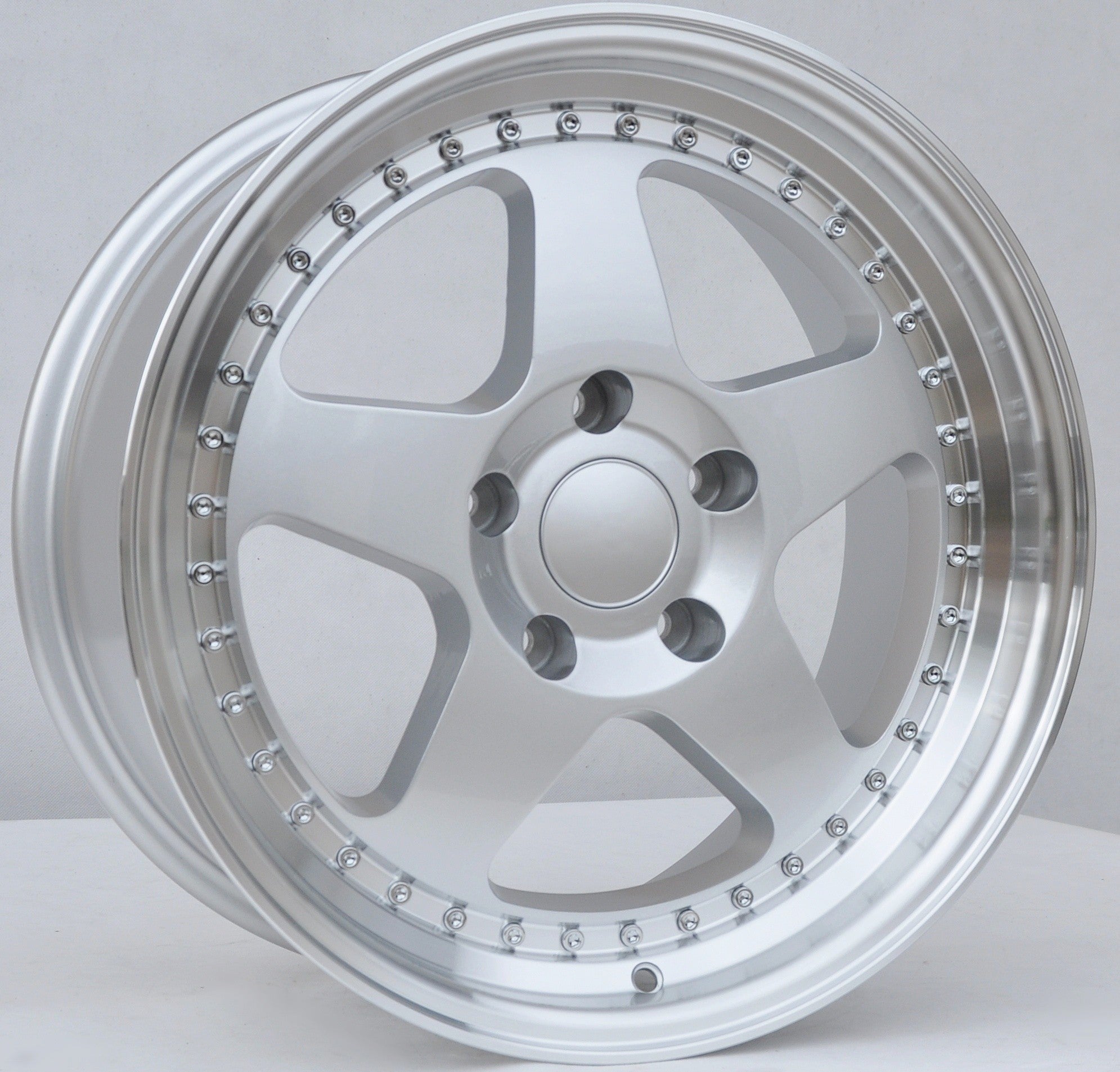 PDW HE750 Alufælge 17" 5x120 ET34 – Sølv/polerowany rant (sæt á 4)