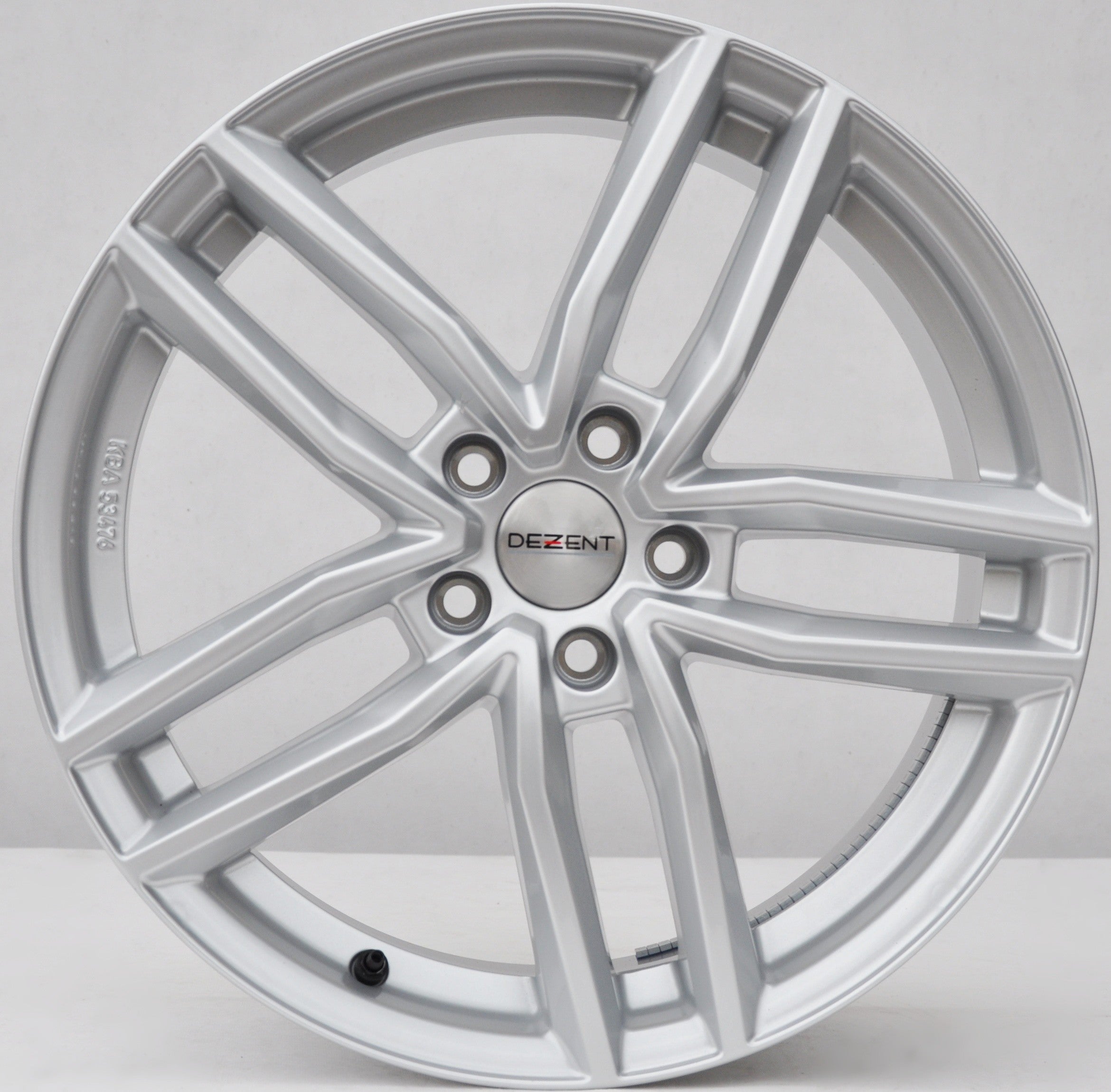 Dezent hdsz/kba53476 Alufælge 18" 5x108 ET48 – Sølv (sæt á 4)