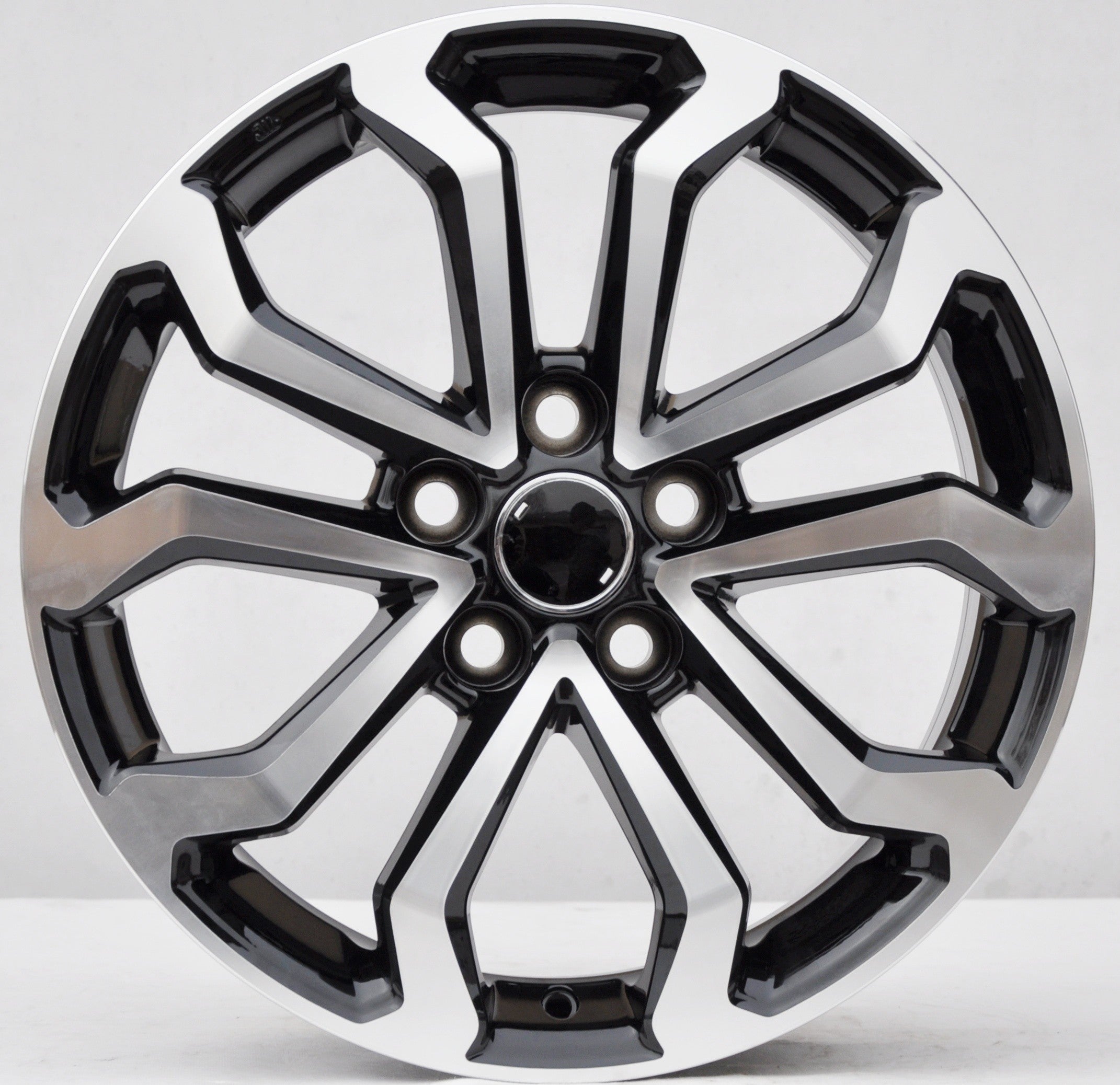 PDW 3349 Alufælge 17" 5x114.3 ET35 – Poleret/sort (sæt á 4)