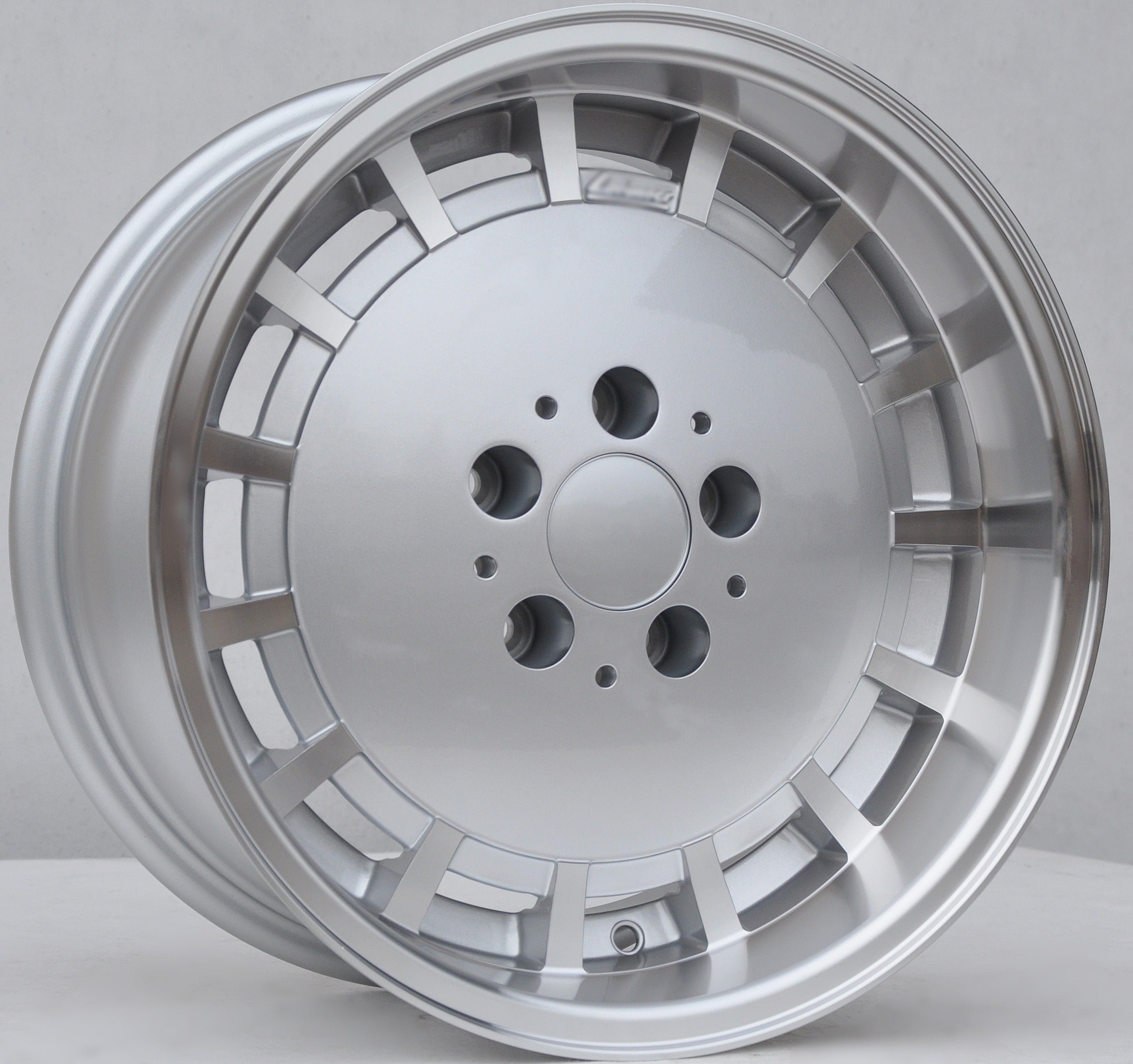 Toro Corsa SW355 Alufælge 16" 5x112 ET11 – Sølv/polerowany rant (sæt á 4)