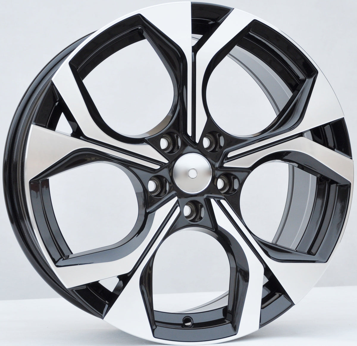 PDW 1303 Alufælge 18" 5x112 ET40 – Poleret/sort (sæt á 4)