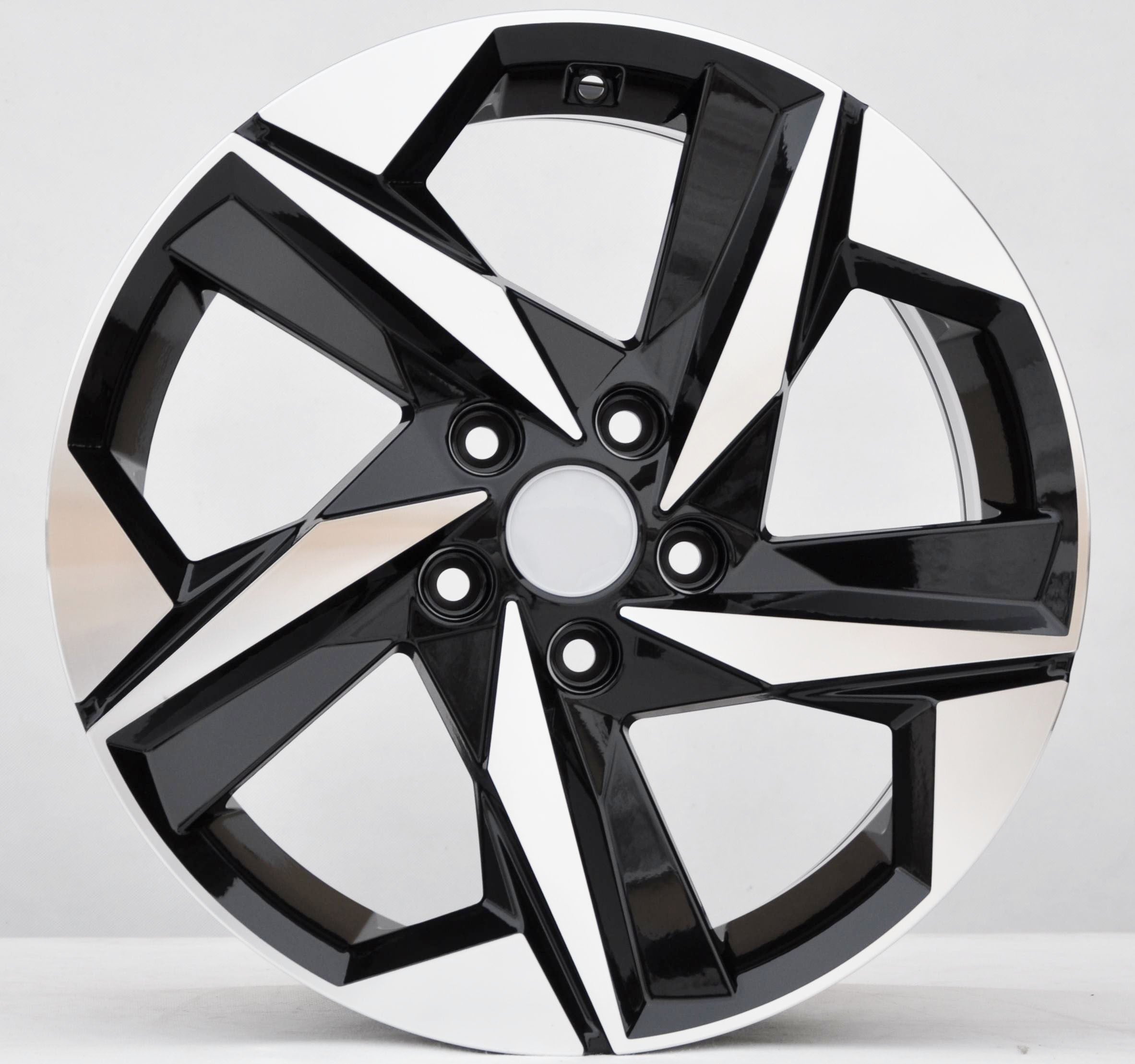 PDW 1622 Alufælge 15" 5x114.3 ET45 – Poleret/sort (sæt á 4)