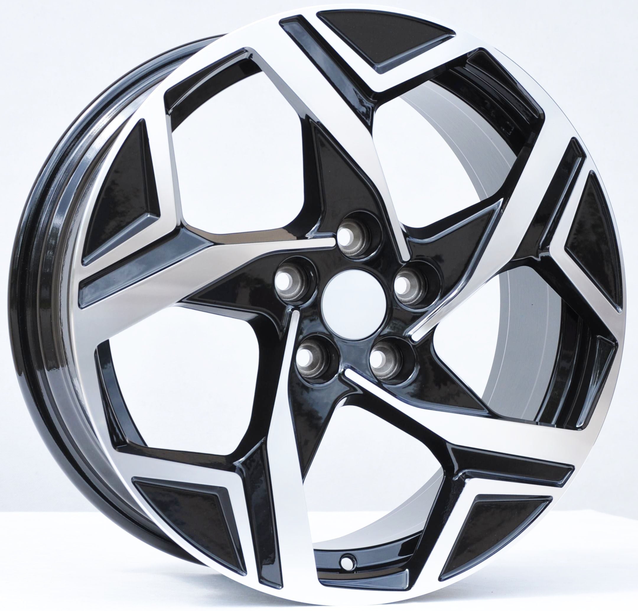 PDW 5700 Alufælge 17" 5x114.3 ET48 – Poleret/sort (sæt á 4)