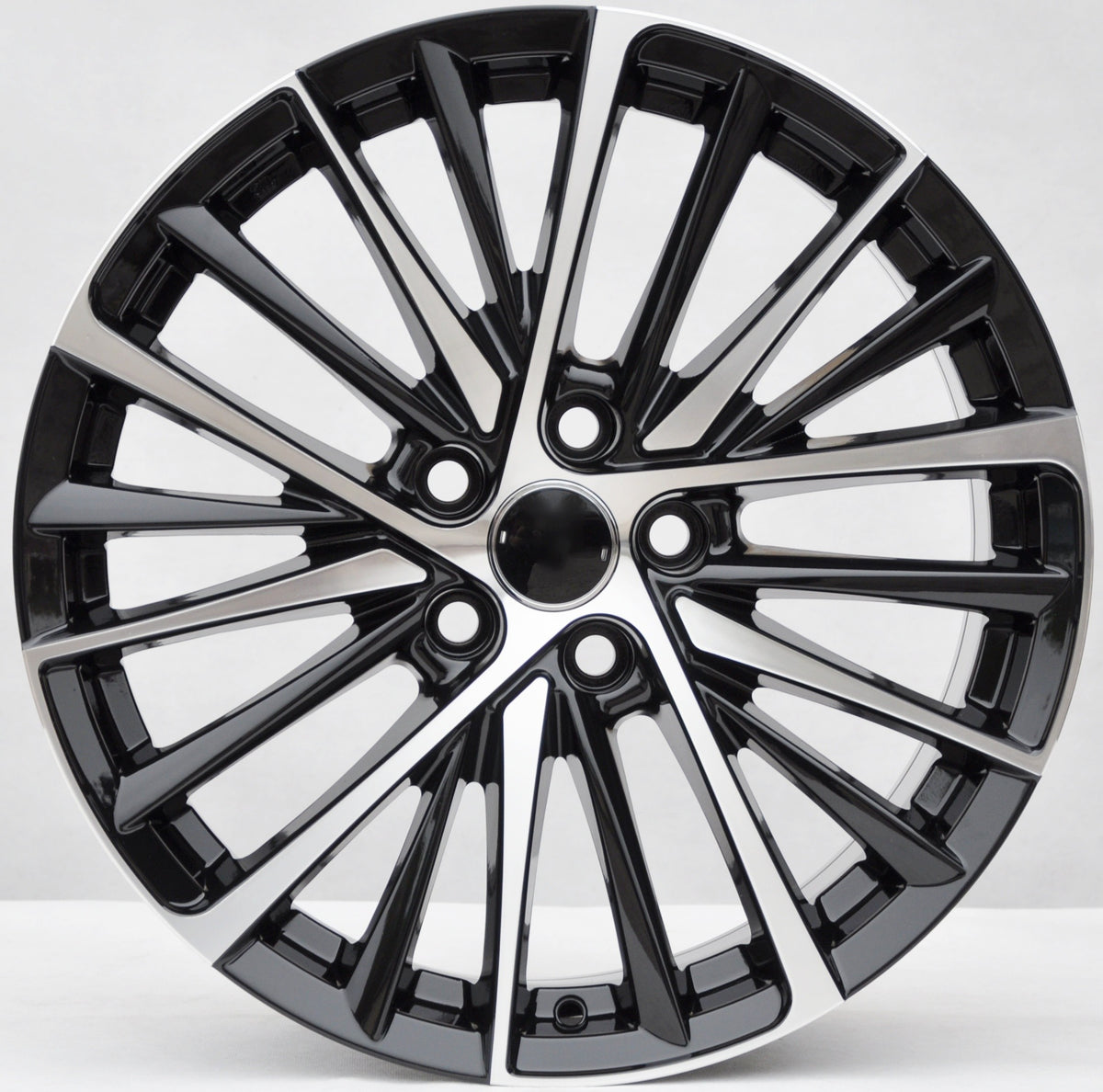 PDW 1366 Alufælge 18" 8J 5x114.3 ET42 – Poleret/sort (sæt á 4)