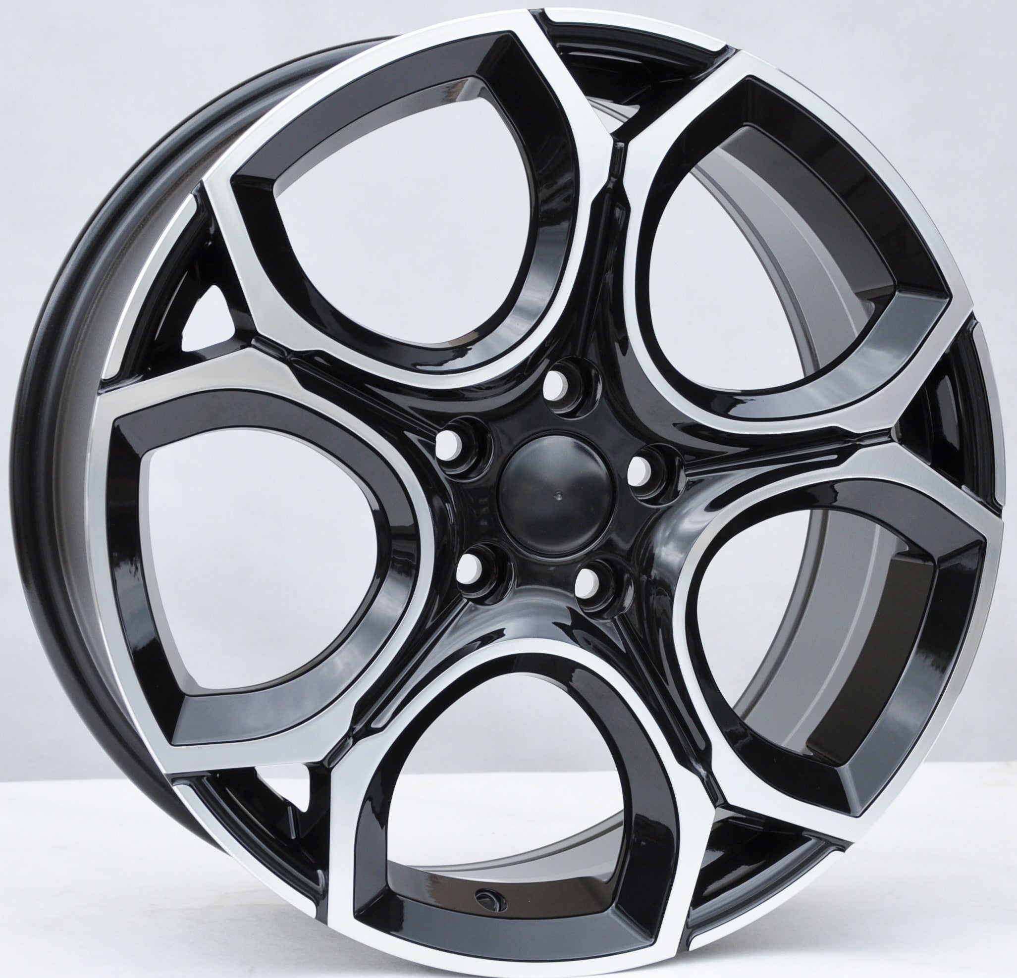 PDW Y1232 Alufælge 17" 5x112 ET45 – Poleret/sort (sæt á 4)