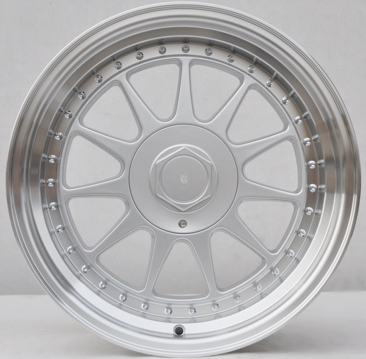 PDW 7962 Alufælge 17" 8,5J 5x120 ET30 – Poleret/sølv (sæt á 4)