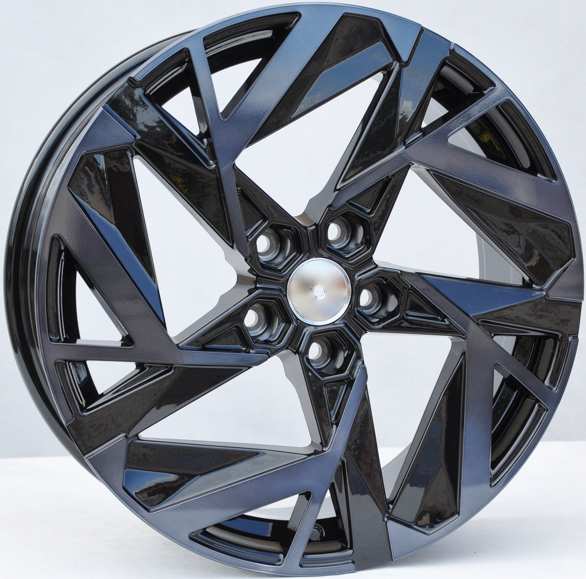 PDW 3640/1379 Alufælge 18" 7J 5x114.3 ET35 – Sort/mørktonet front (sæt á 4)