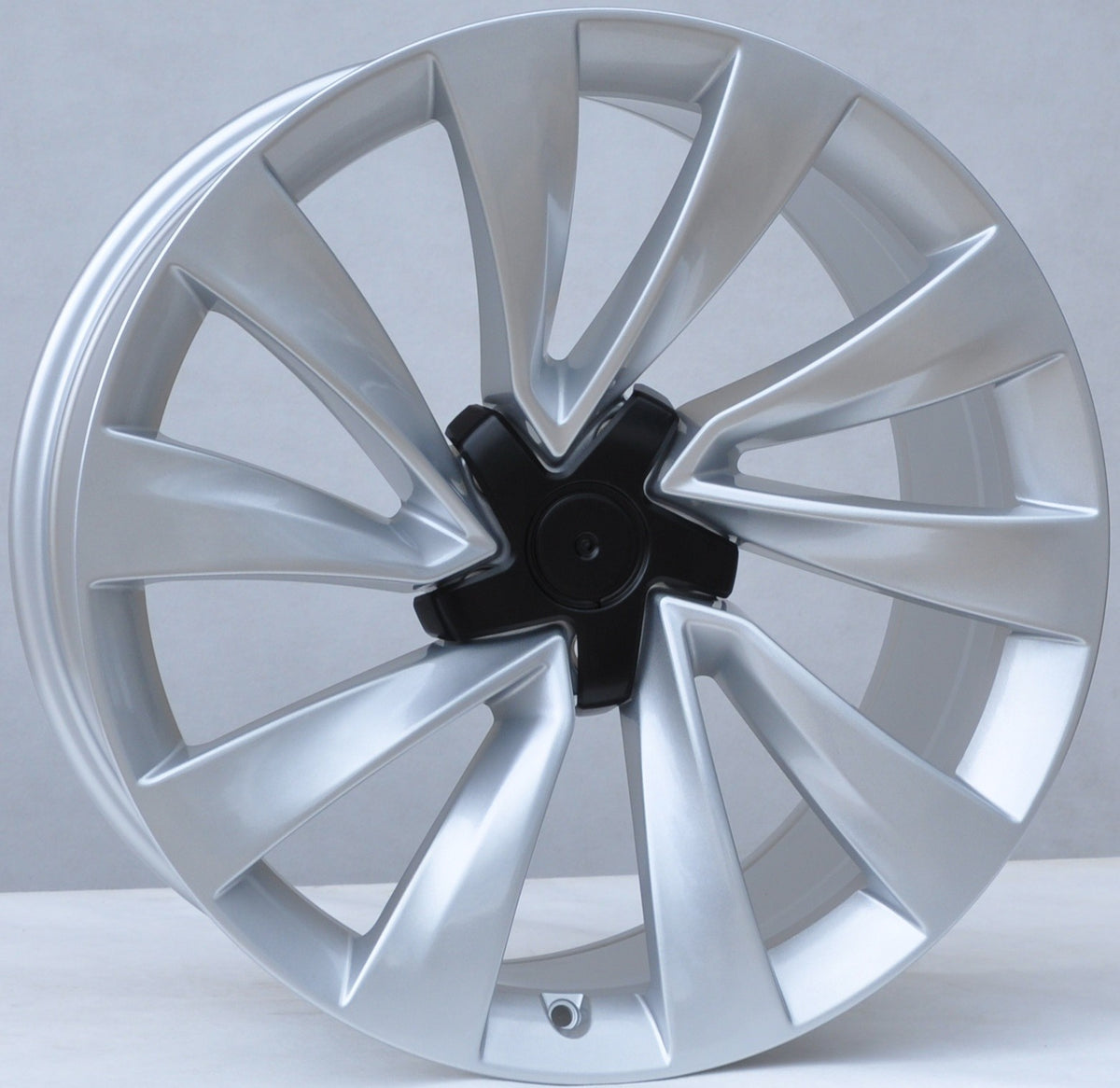 PDW 3410 Alufælge 20" 9,5J 5x114.3 ET45 – Sølv (sæt á 4)