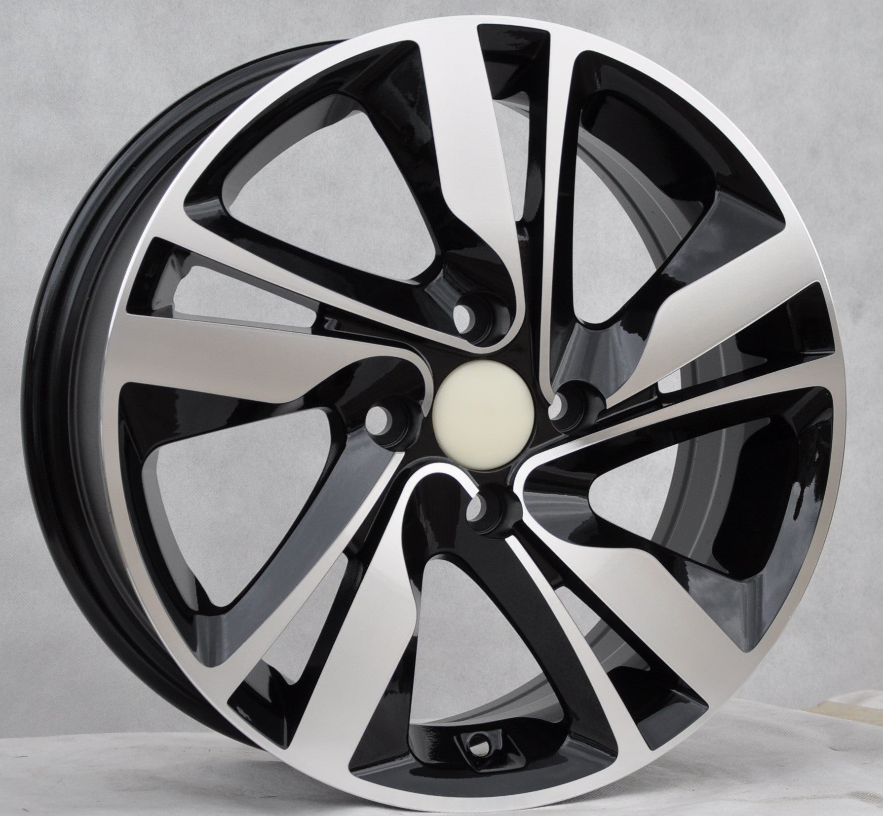 PDW 813 Alufælge 15" 4x100 ET46 – Poleret/sort (sæt á 4)