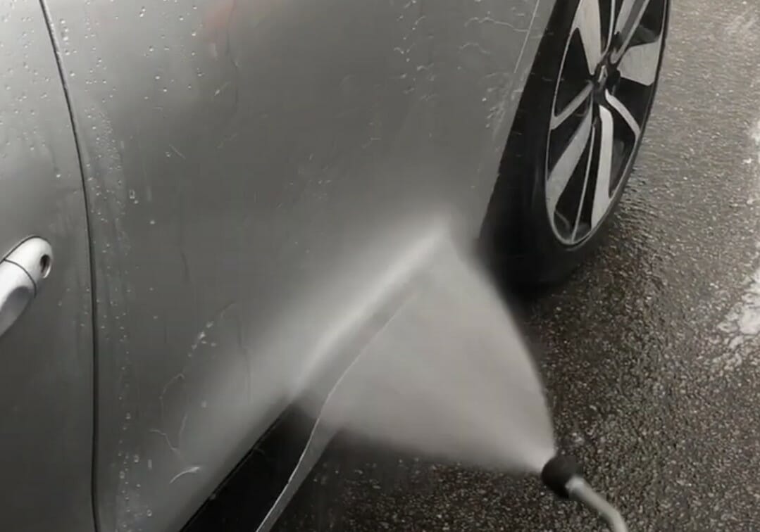 Meguiars Hybrid Ceramic Wax spules af bilen